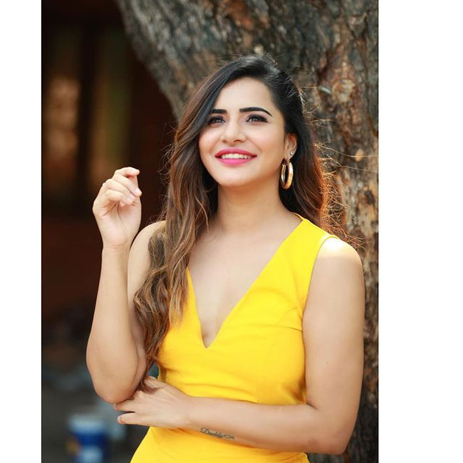 Ashu Reddy New Instagram Pics